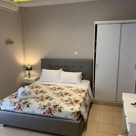 Luxury Ath Lägenhetshotell