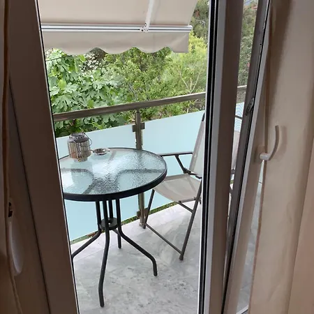 Luxury Ath Aparthotel