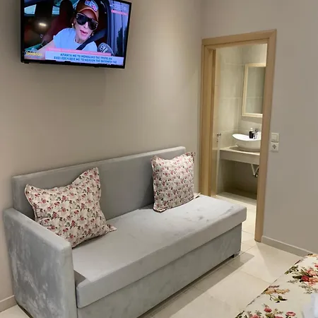 Luxury Ath Aparthotel
