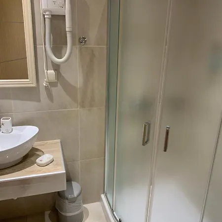 Luxury Ath