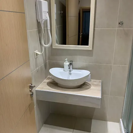 Luxury Ath Aparthotel *