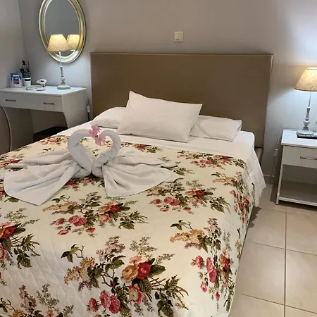 Luxury Ath Lägenhetshotell *