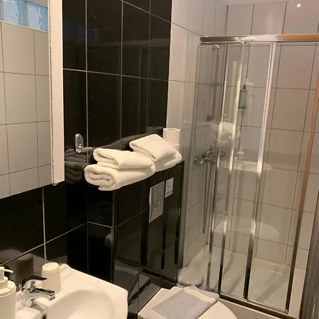 Luxury Ath Aparthotel *