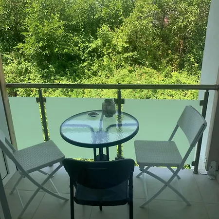 Luxury Ath Lägenhetshotell