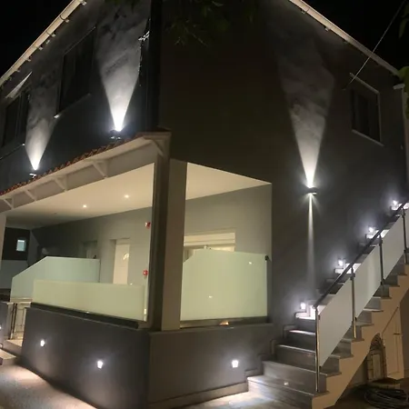 Villa Athanasia And Apartments