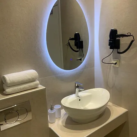 Athanasia And Thassos