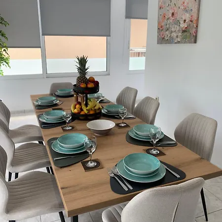 Lägenhetshotell Athanasia And 4*